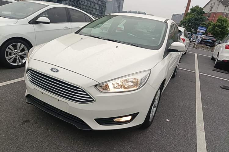 Used Ford Focus 2017 Sedan 1.6L Manual Comfort Plus SmartDrive Edition Guazi used car, China used car export, Used car for sale, Used  cars, Cheapest cars for sale