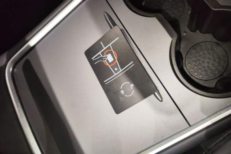 Used Tesla Model Y 2023 Rear-Wheel-Drive Version Vehicle Key