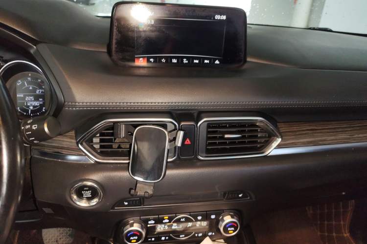 Used Mazda CX-5 2017 2.0L Automatic 2WD Smart Enjoyment Version China V Standard Audio And AC Panel