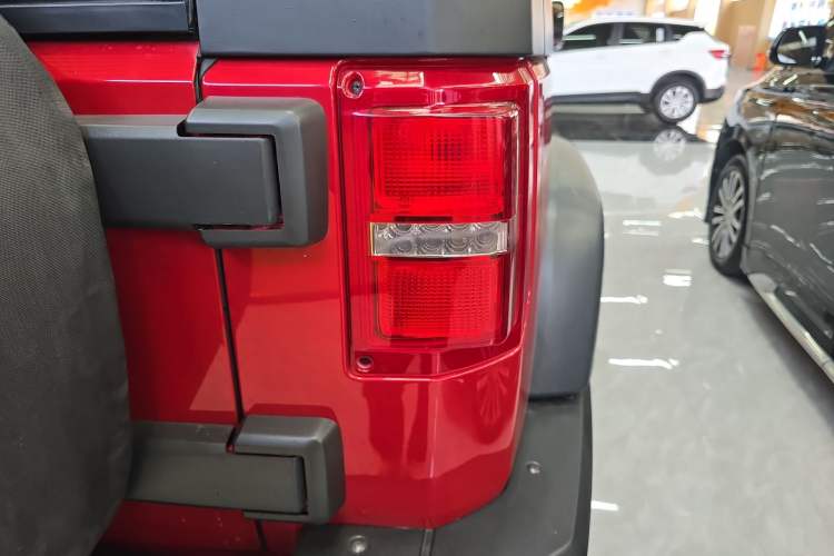 Used BAIC Off-Road BJ40 2017 40L 2.3T Automatic All-Wheel Drive Ring of the Tower Champion Edition