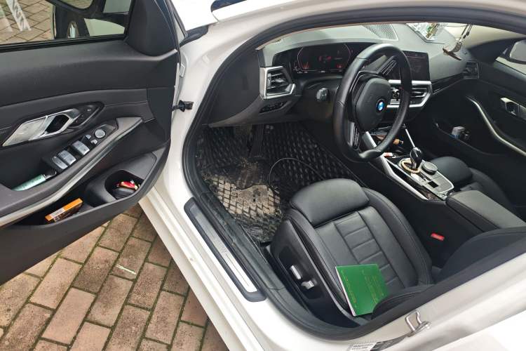 Used BMW 3 Series 2021 320i Sport Package