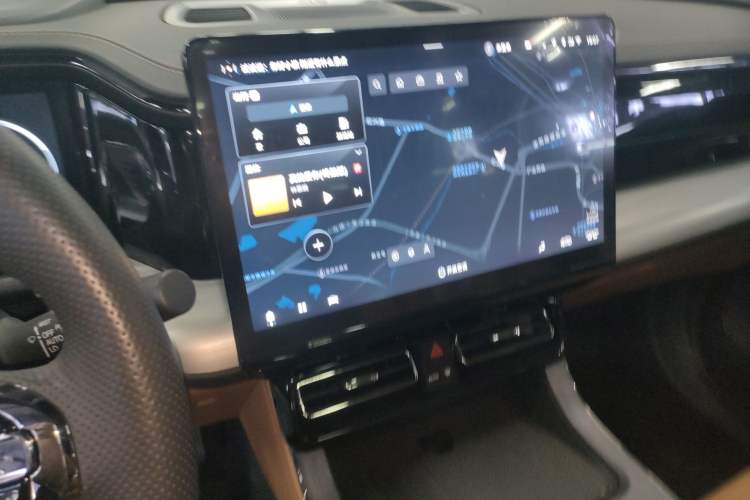 Used GAC Trumpchi ES9 2024 PHEV with 143 km Max Audio And AC Panel