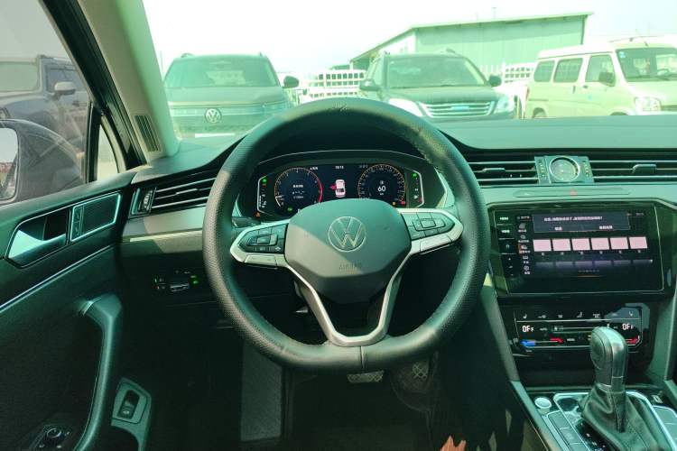 Used Volkswagen Magotan 2020 330TSI DSG Luxury Edition Steering Wheel