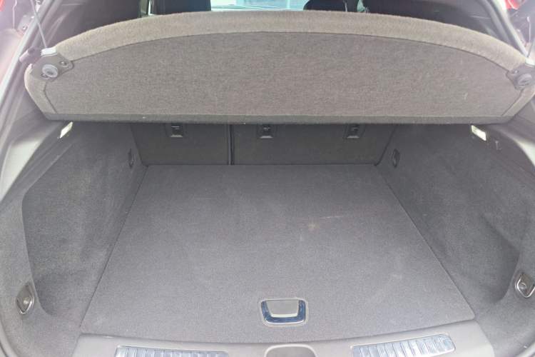 Used Cadillac XT4 2024 28T Two-Wheel-Drive Luxury Version