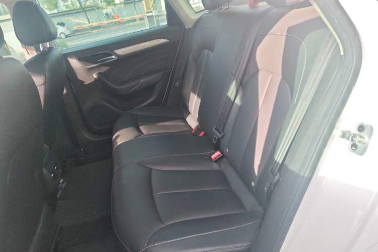 Used Roewe i6 New Energy 2017 45T Hybrid Connect & Smart Enjoyment Edition
