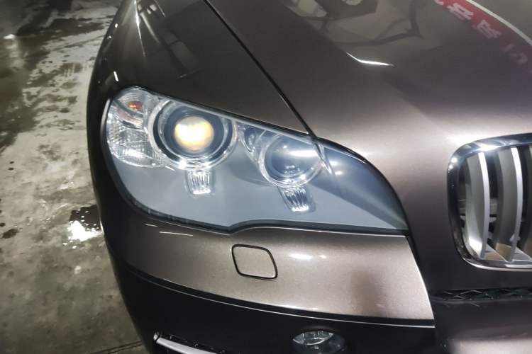 Used BMW X5 2011 xDrive35i Luxury Model
