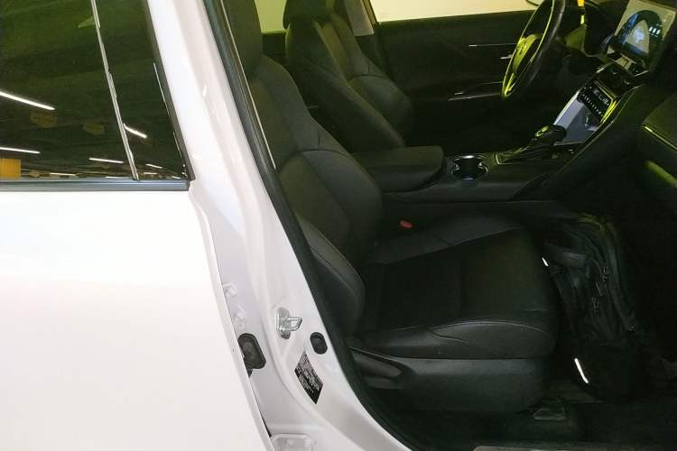 Used Toyota Venza 2023 2.0L CVT Two-Wheel Drive Luxury Edition