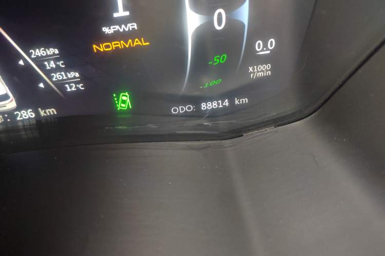 Used Dayun Yuanzhi M1 2022 4-Seater 450 First-Class Seats
