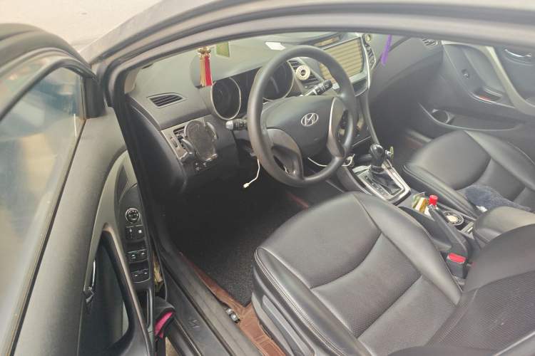 Used Hyundai Elantra (5th Generation / Langdong) 2012 1.6L Automatic Leading Model Driver Seat