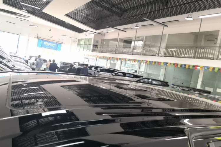 Used VOYAH Dream 2025 PHEV Four-Wheel Drive Excellence Kunpeng Edition Roof