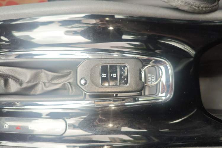 Used Honda Vezel 2020 1.5L CVT Pioneer Edition