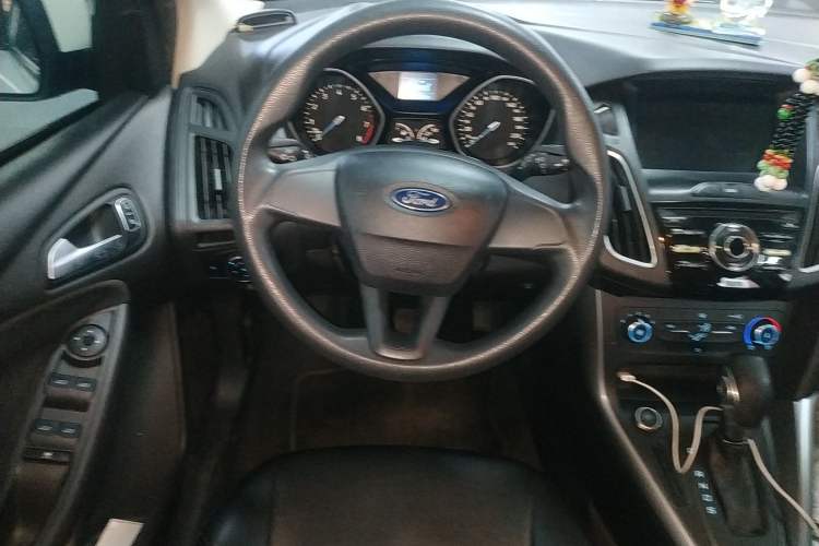 Used Ford Focus 2017 Hatchback 1.6L Automatic Comfort Plus SmartDrive Edition Steering Wheel