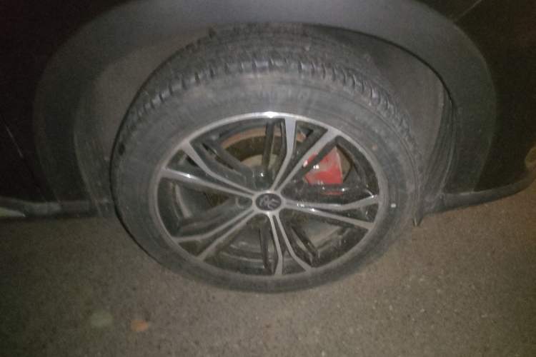 Used BYD Song PLUS 2020 1.5T Automatic Prestige Version Right Front Wheel Hub