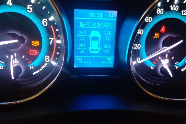 Used Haval H1 2015 1.5L AMT Luxury Model
