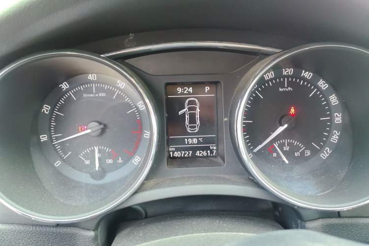 Used Skoda Superb 2013 1.8TSI Automatic Yashi Edition
