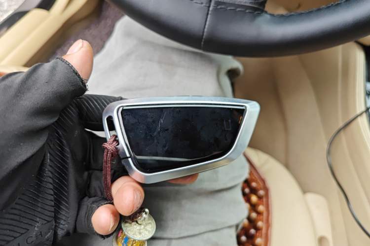 Used BMW 5 Series 2013 530Li Leading Model Vehicle Key