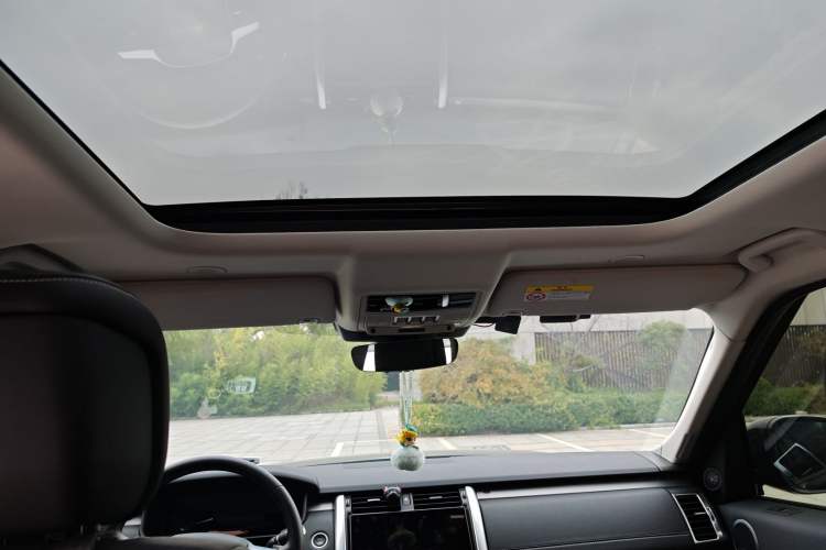 Used Land Rover Discovery 2024 360 PS Dynamic SE Headliner