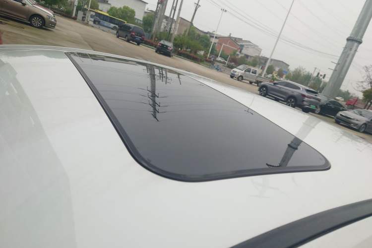 Used Geely Auto Emgrand 2018 1.5L CVT Upward Connect Edition Roof