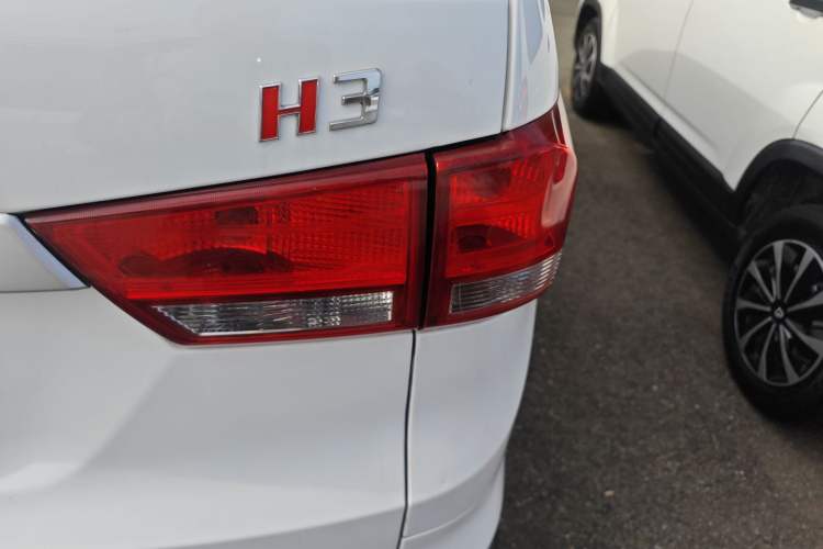 Used HYOSOW H3 2015 1.5L manual Comfort trim level