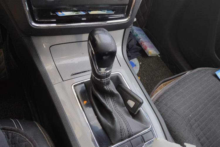 Used Roewe RX5 2016 20T Two-Wheel Drive Automatic Flagship Edition