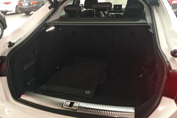 Used Audi A5 2017 Sportback 40 TFSI Fashion Model
