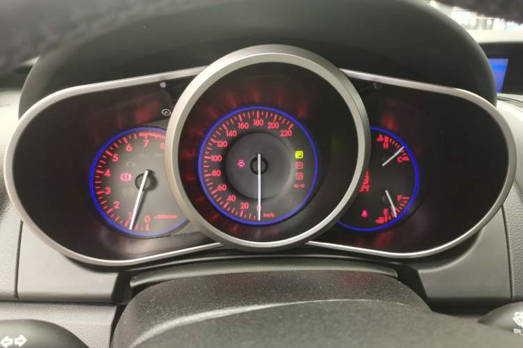 Used Mazda CX-7 2014 2.3T Smart All-Wheel Drive Supreme Edition Instrument Cluster