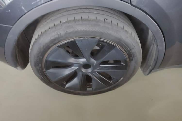 Used Tesla Model Y 2024 Rear-Wheel-Drive Version
