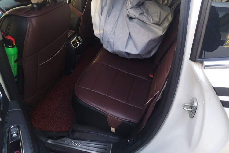 Used Peugeot 3008 2015 2.0L Automatic Classic Edition