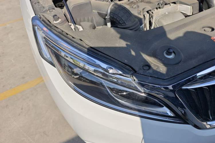 Used Buick GL8 2018 ES 28T Luxury Model China VI Standard Right Front Headlight