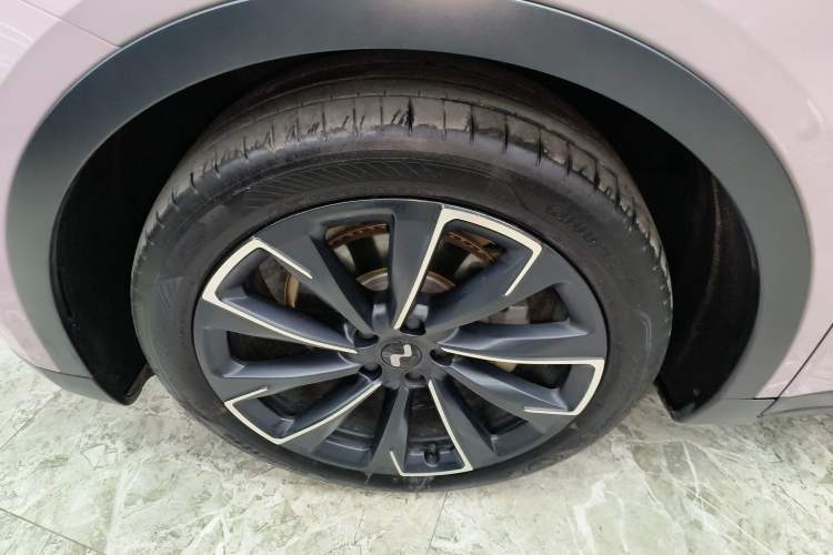 Used ONVO L60 2024 60 kWh Rear-Drive Version Left Front Wheel Hub