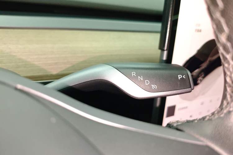 Used Tesla Model Y 2022 Rear-Wheel-Drive Version