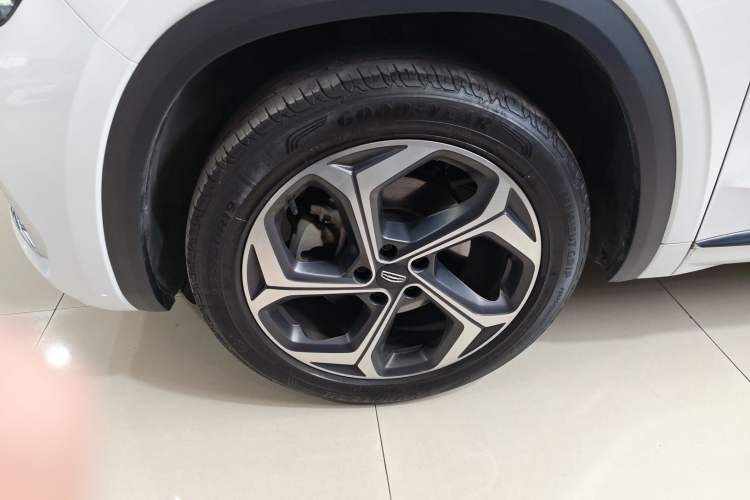 Used Geely Auto Monjaro L 2021 2.0TD DCT EVO Two-Wheel Drive Prestige Version Left Front Wheel Hub