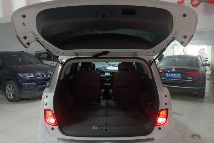 Used Buick GL6 2019 18T 6-Seater Connected Luxury Version China V Standard