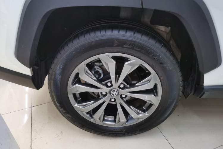 Used Toyota RAV4 2023 2.0L CVT Two-Wheel Drive Fashion Plus Edition Right Rear Wheel Hub