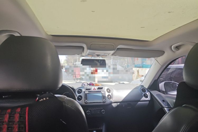 Used Volkswagen Tiguan 2012 2.0 TSI Automatic All-Wheel Drive Elite Edition Headliner