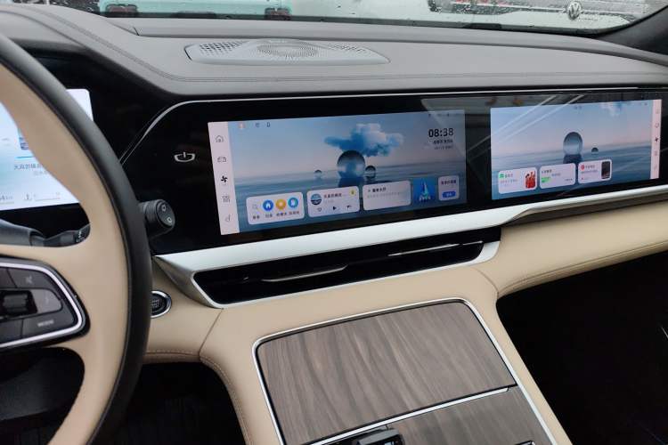 Used Geely Auto Monjaro L 2025 Dongfang Yao 2.0TD Automatic All-Wheel-Drive Wangyue Edition Audio And AC Panel