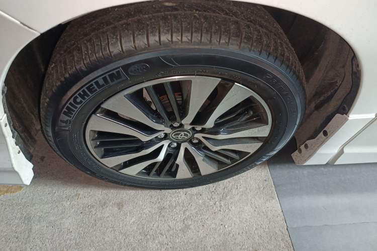 Used Toyota Alphard 2018 Revised Version 3.5L Premium Edition