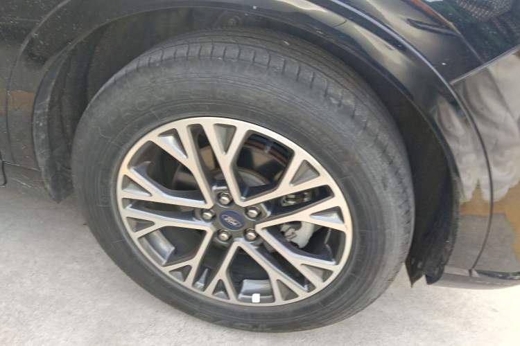 Used Ford Escape 2020 EcoBoost 245 Two-Wheel Drive Smart & Enjoyment Model
