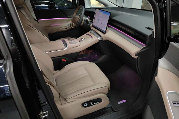 Used XPeng X9 2025 740 Ultra-Long Range Max