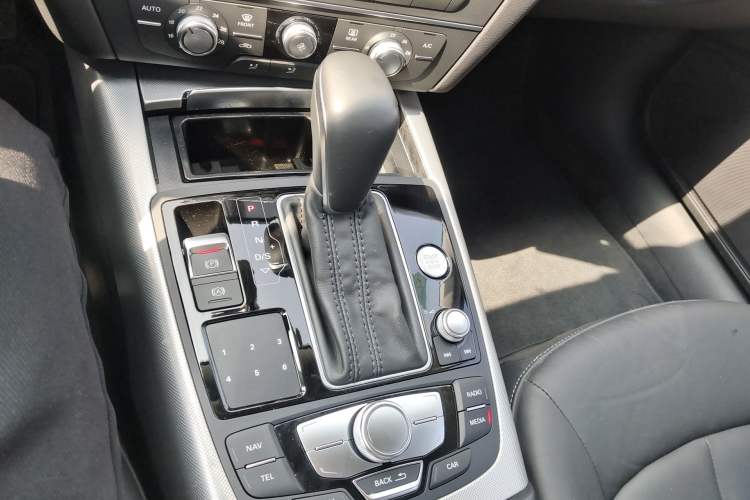 Used Audi A6L 2018 30th Anniversary Edition 35 TFSI Fashion Model
