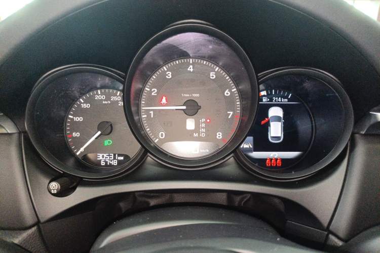 Used Porsche Macan 2022 Macan 2.0T Instrument Cluster