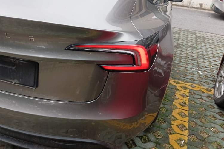 Used Tesla Model 3 2023 Rear-Wheel-Drive Version
