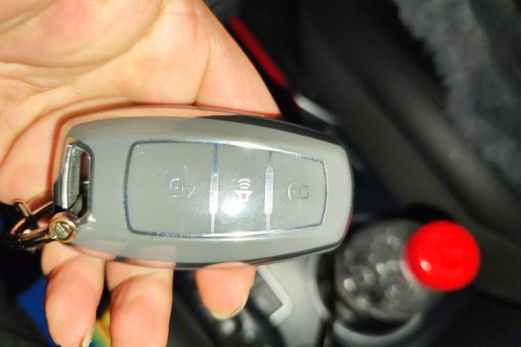 Used Haval H2 2018 Chuanxiang Edition Blue Badge 1.5T Dual-Clutch Two-Wheel Drive Fashionable Model Vehicle Key