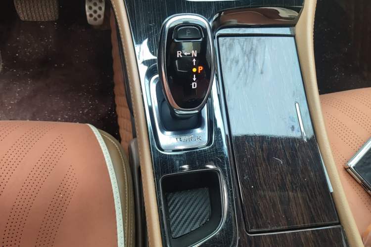 Used Buick LaCrosse 2016 20T Elite Edition Gear Lever