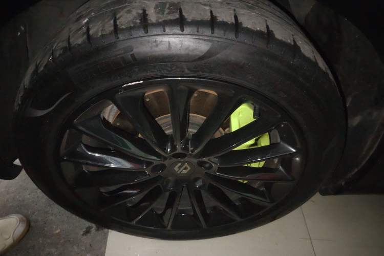 Used Leapmotor C11 2023 Pure Electric 580 All-Wheel-Drive Performance Edition Left Front Wheel Hub