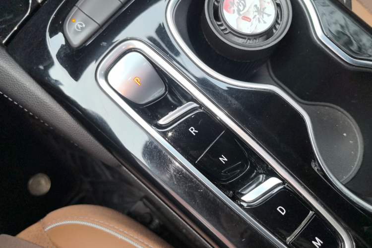 Used Buick Envision 2020 Encore S 652T Two-Wheel Drive Luxury Model
