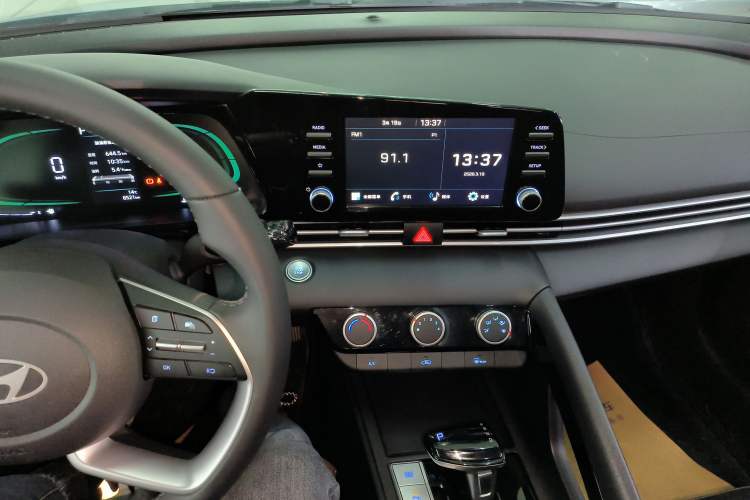 Used Hyundai Elantra 2023 1.5L CVT GLX Elite Edition Audio And AC Panel