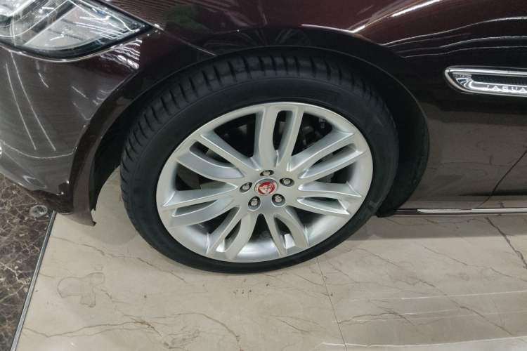 Used Jaguar XFL 2019 XFL 2.0T 250 PS Two-Wheel-Drive Luxury Edition