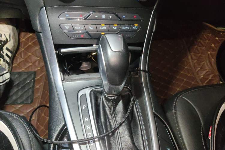 Used Ford Edge 2018 EcoBoost 245 Two-Wheel-Drive Titanium 7-Seater China V Standard