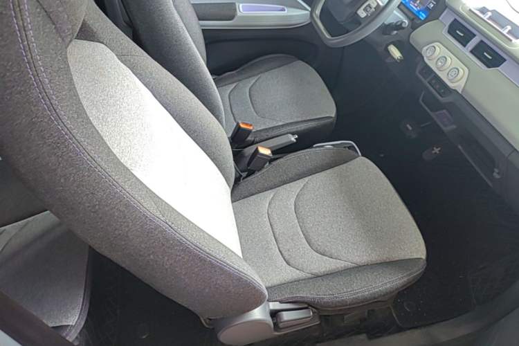 Used Chery QQ Ice Cream 2022 170km Sundae Phosphate Lithium-Ion